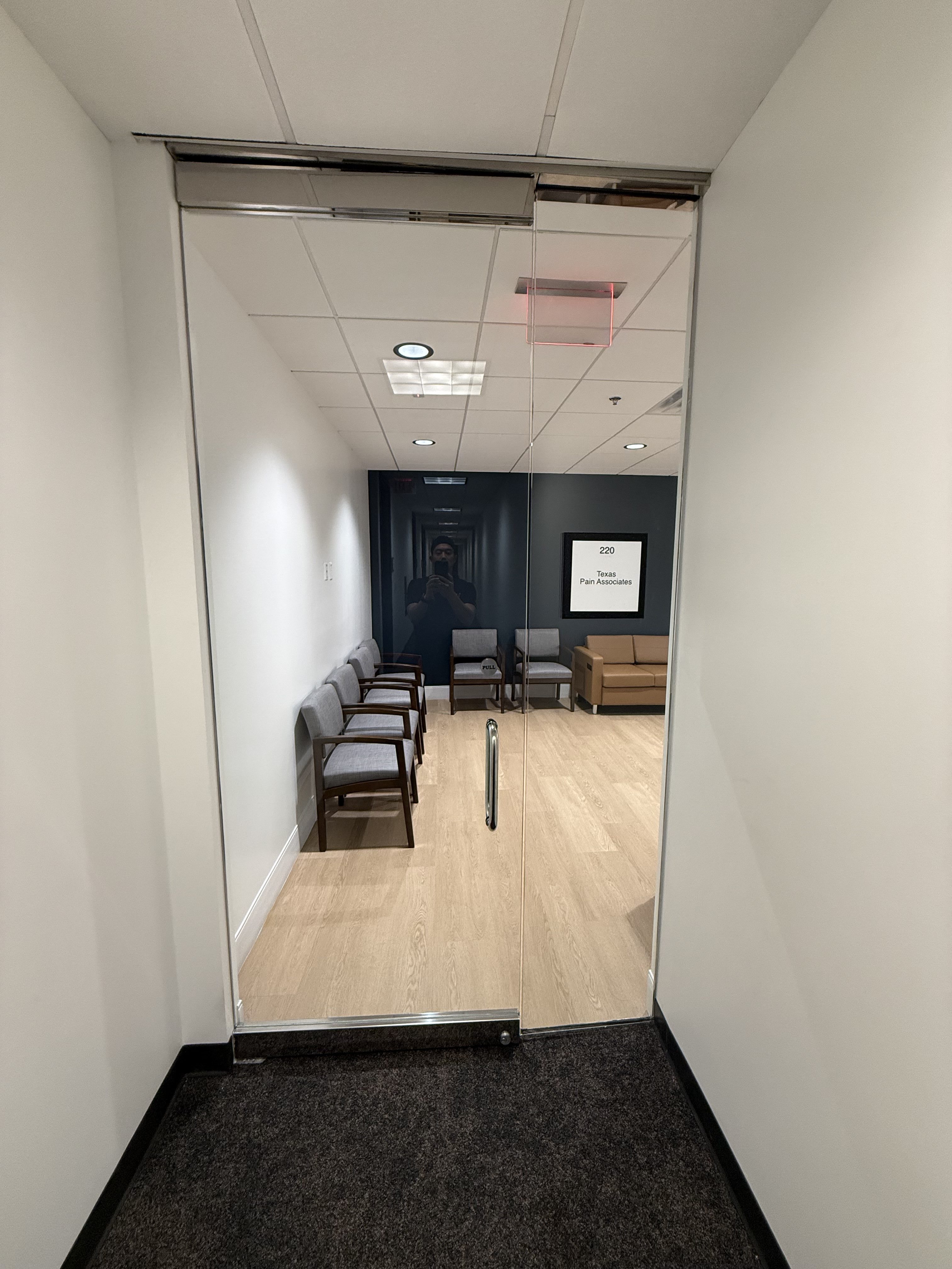 Entrance to Texas Pain Associates Dallas TX
